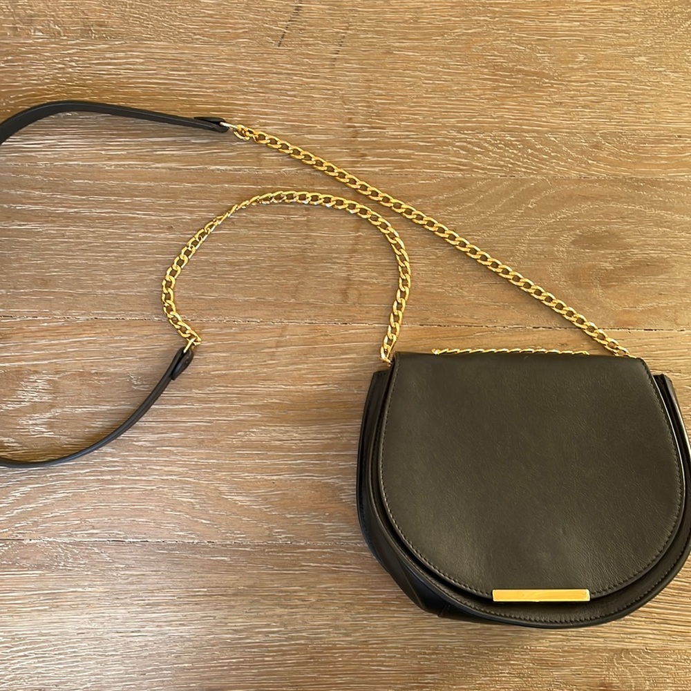 Cuyana Mini Chain Saddle Bag Black/Gold Chain